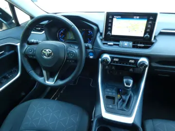 RAV 4 Hybrid 4x2 Business Edition KAMERA/LED/NAV