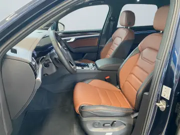 Touareg Elegance 3.0 V6 Luftfeder Panorama Leder