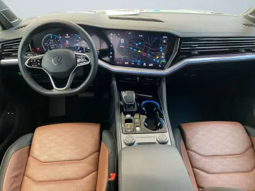 Touareg Elegance 3.0 V6 Luftfeder Panorama Leder