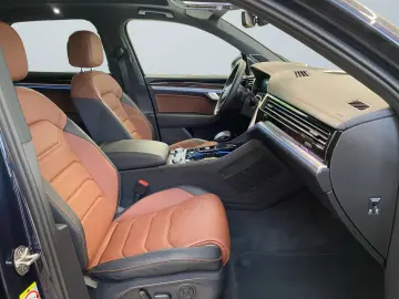 Touareg Elegance 3.0 V6 Luftfeder Panorama Leder