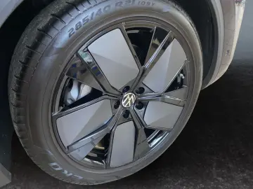 Touareg Elegance 3.0 V6 Luftfeder Panorama Leder