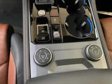 Touareg Elegance 3.0 V6 Luftfeder Panorama Leder