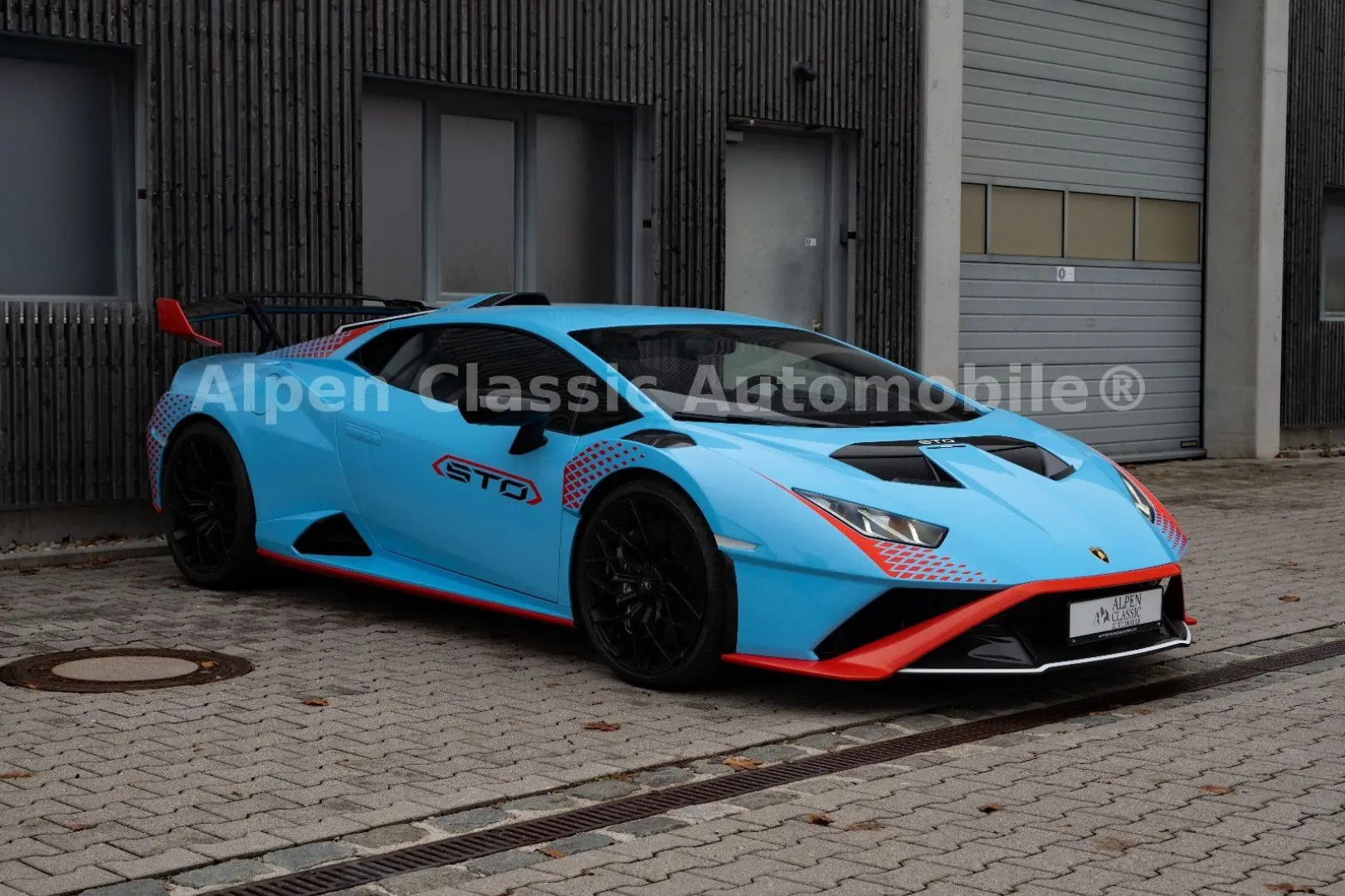 Huracán STO On Stock, Lift, CarPlay