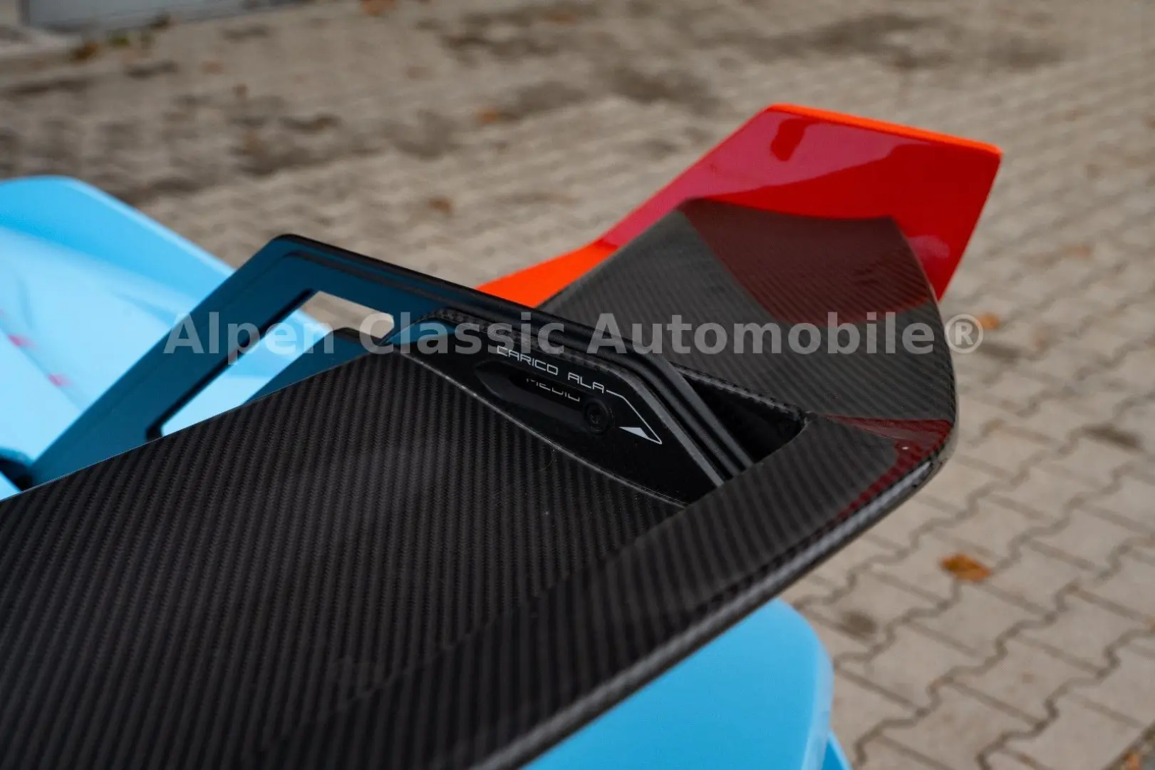 Huracán STO On Stock, Lift, CarPlay