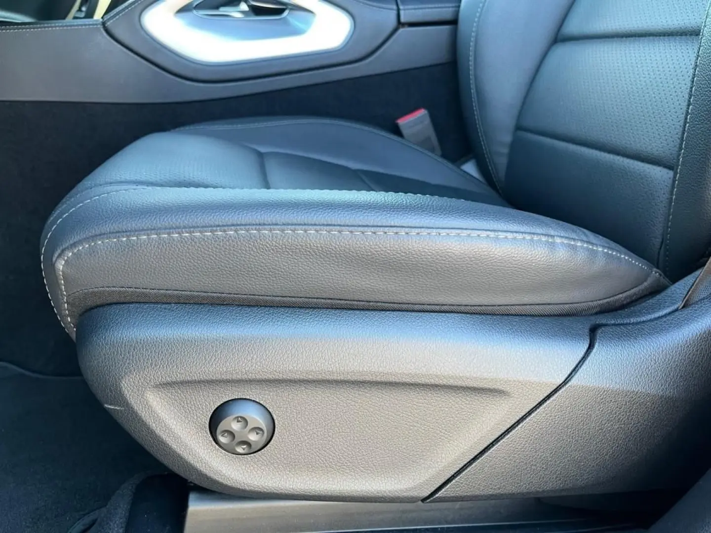 GLE 300 d 4M AIRMATIC+AHK3,5t*MultibeamLED*CarP*