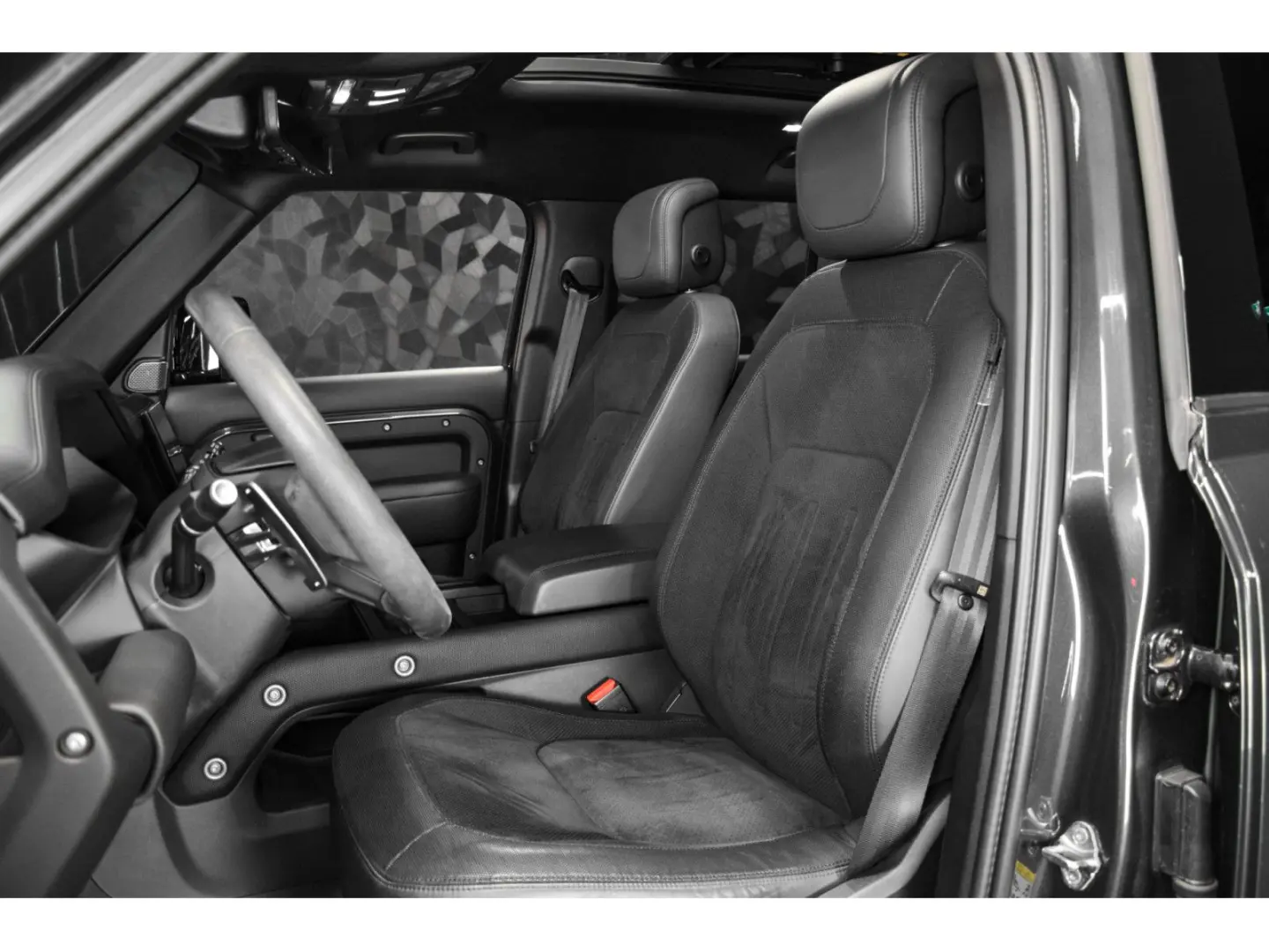 Defender P525 V8 EDITION
