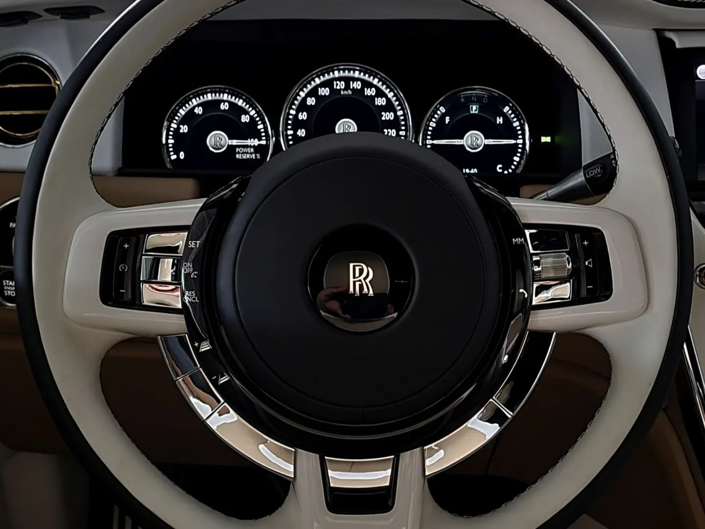 Cullinan BESPOKE-AUDIO|STARLIGHT|NIGHT-VISION|TV
