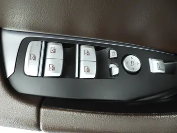 X3 xDrive20i | LED | Leder | navi | Active cruis