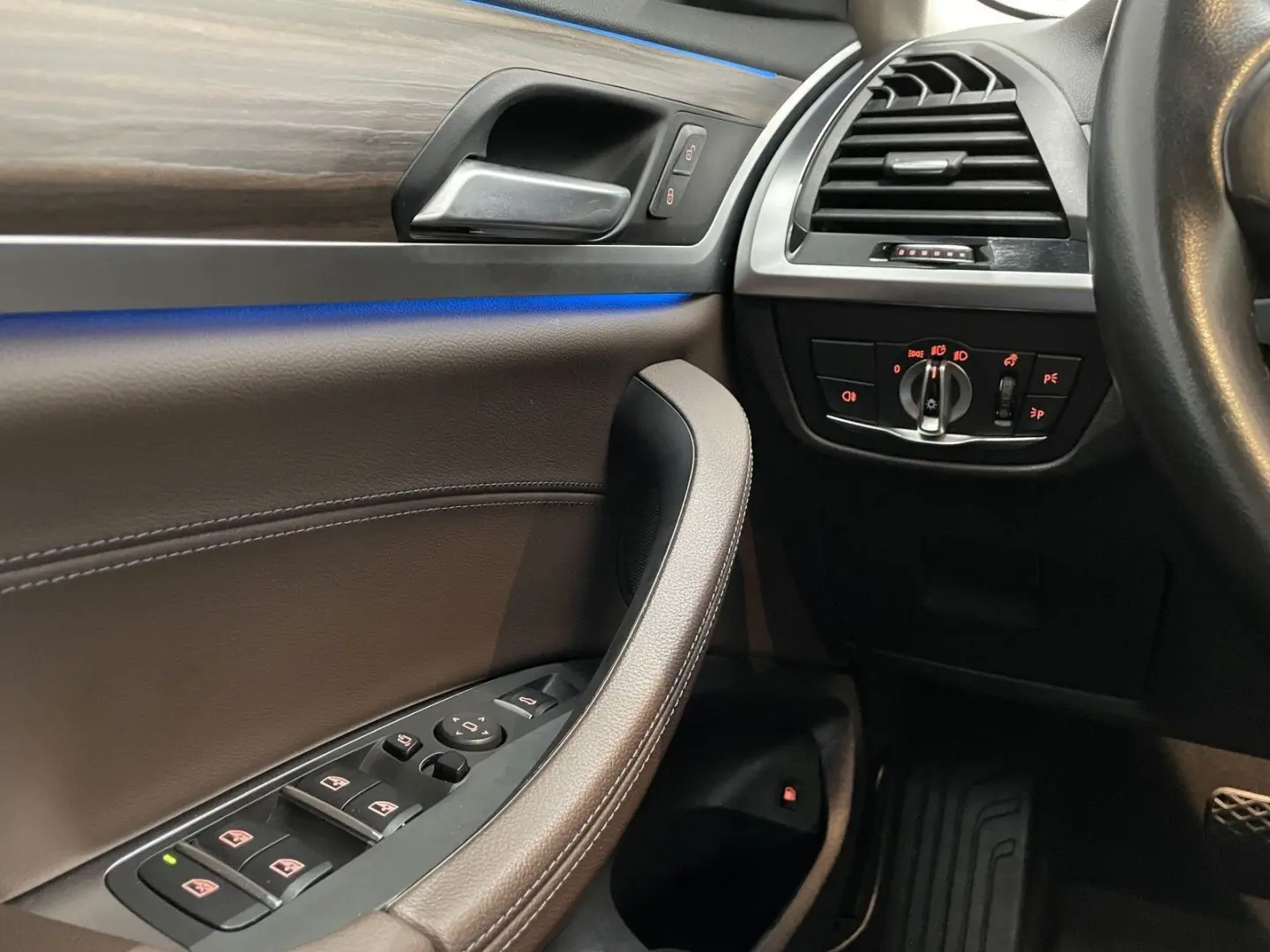 X3 xDrive30e xLine Head-Up HiFi DAB LED Shz PDC