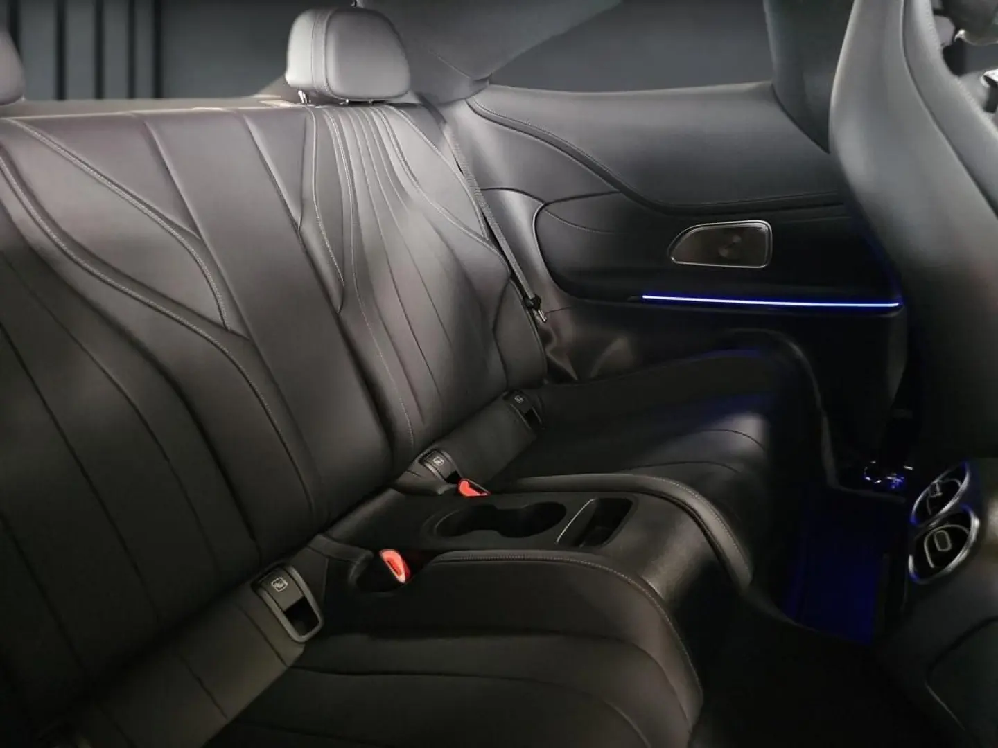 CLE 450 4M Coupé AMG +360°+LEDER+DIST+NIGHT+PANO