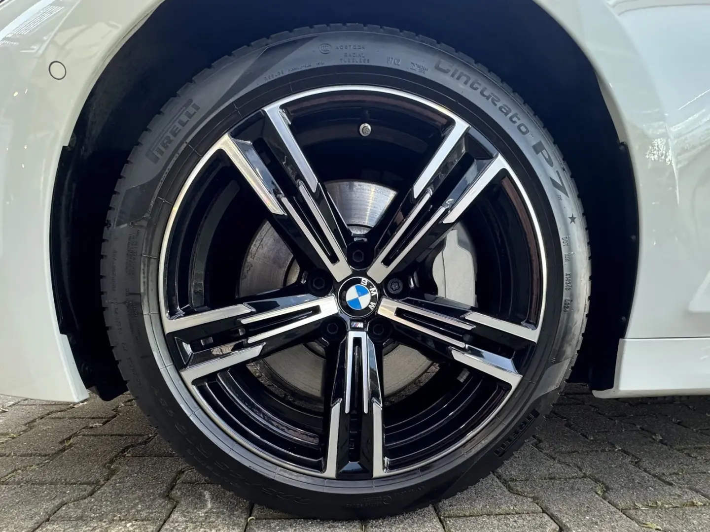 330d xDrive Limo M Sport AHK eSitze Ad-LED PA