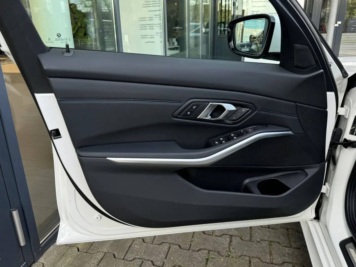 330d xDrive Limo M Sport AHK eSitze Ad-LED PA