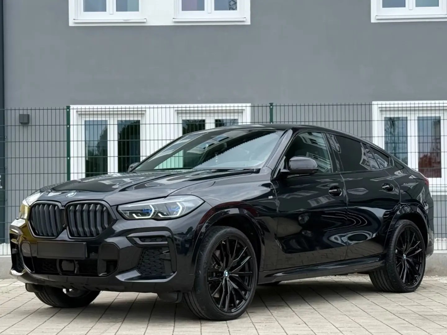 xDrive 30d M-Paket/HEAD-UP/360°/M-SIZ/PANO/LASER