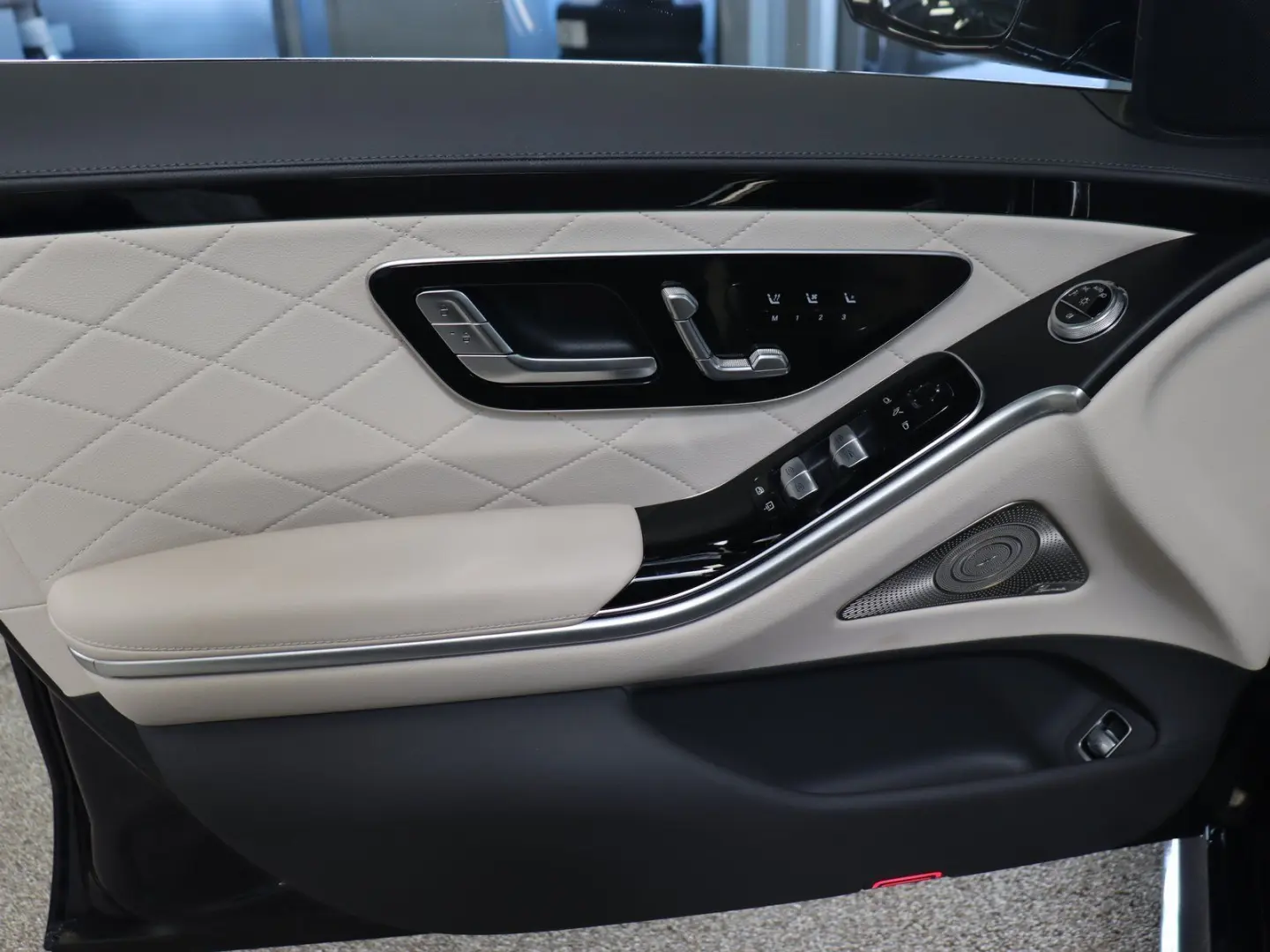 S 580e 4M AMG Fahrassis/HAL/Airmatic/Massage