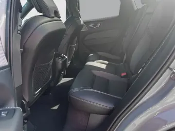 XC60 B4 D AWD Ultimate Dark