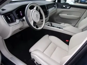 XC 60 B4 Plus Dark AWD