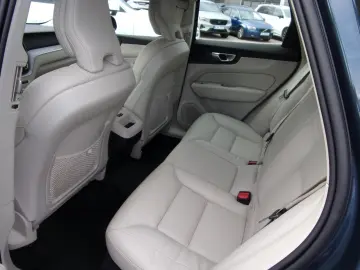 XC 60 B4 Plus Dark AWD