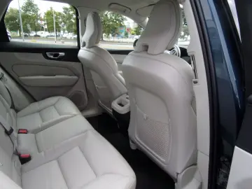 XC 60 B4 Plus Dark AWD