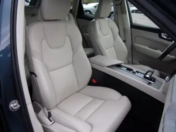 XC 60 B4 Plus Dark AWD
