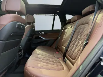 X5 XDrive50e *LED*Pano*4xSHZ*HUD*CarPLay*Kamera*