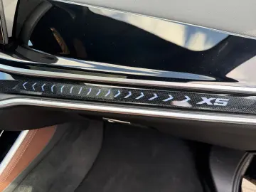 X5 XDrive50e *LED*Pano*4xSHZ*HUD*CarPLay*Kamera*