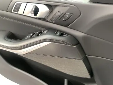 X5 xDrive45e M Sport|AHK|Head-Up|Panorama