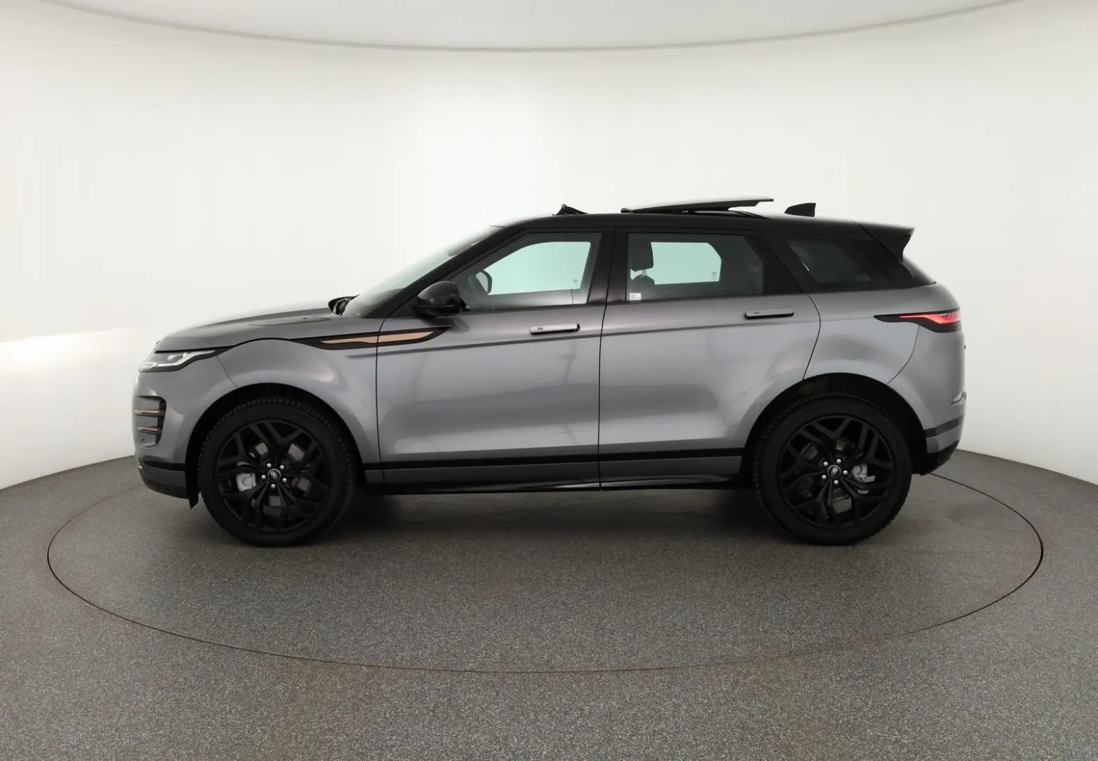 Evoque D200 R-Dynamic SE