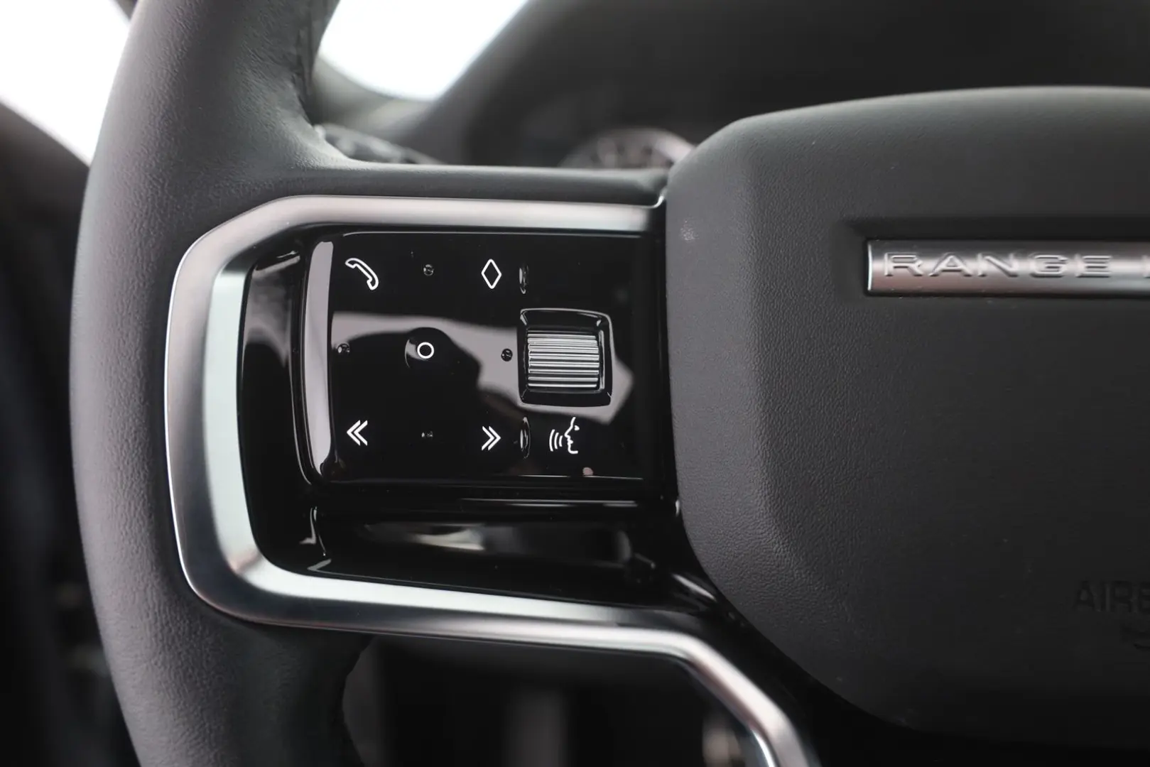 Evoque D200 R-Dynamic SE