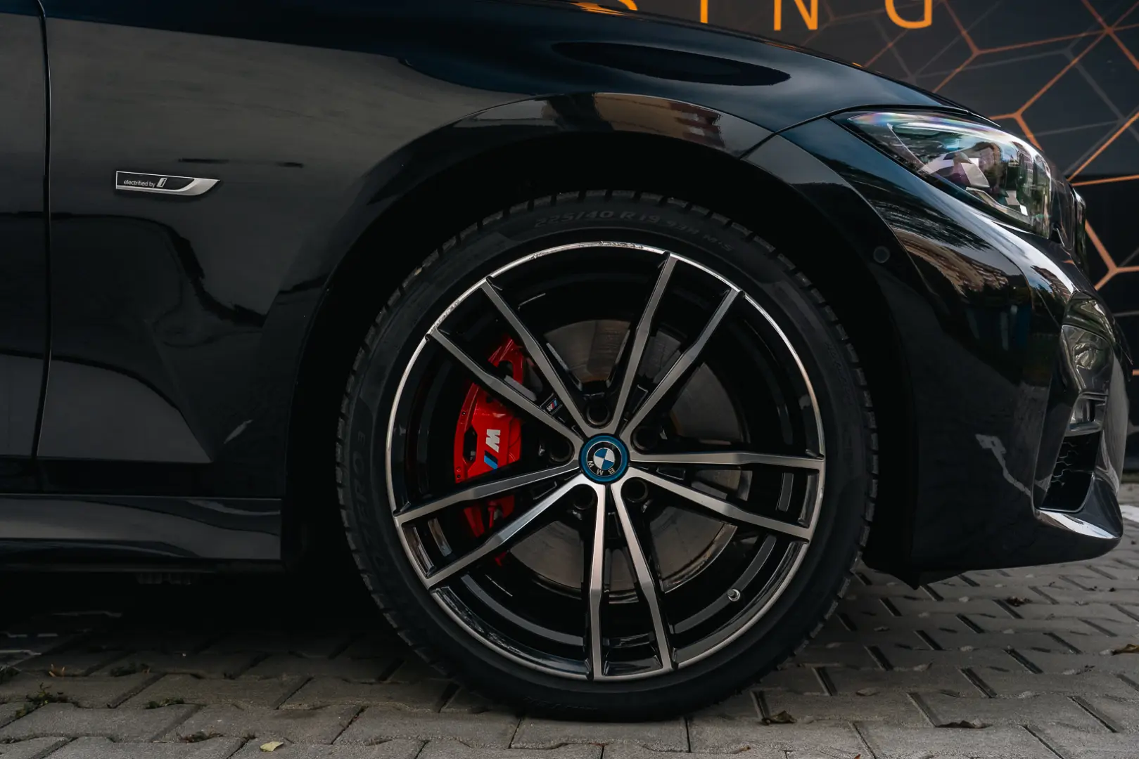 BMW Seria 3 330e xDrive M Sport