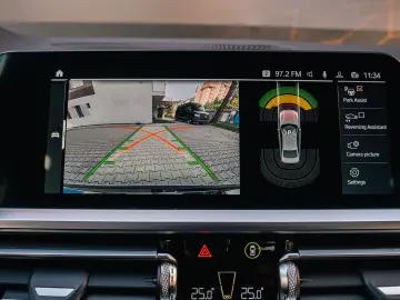 BMW Seria 3 330e xDrive M Sport