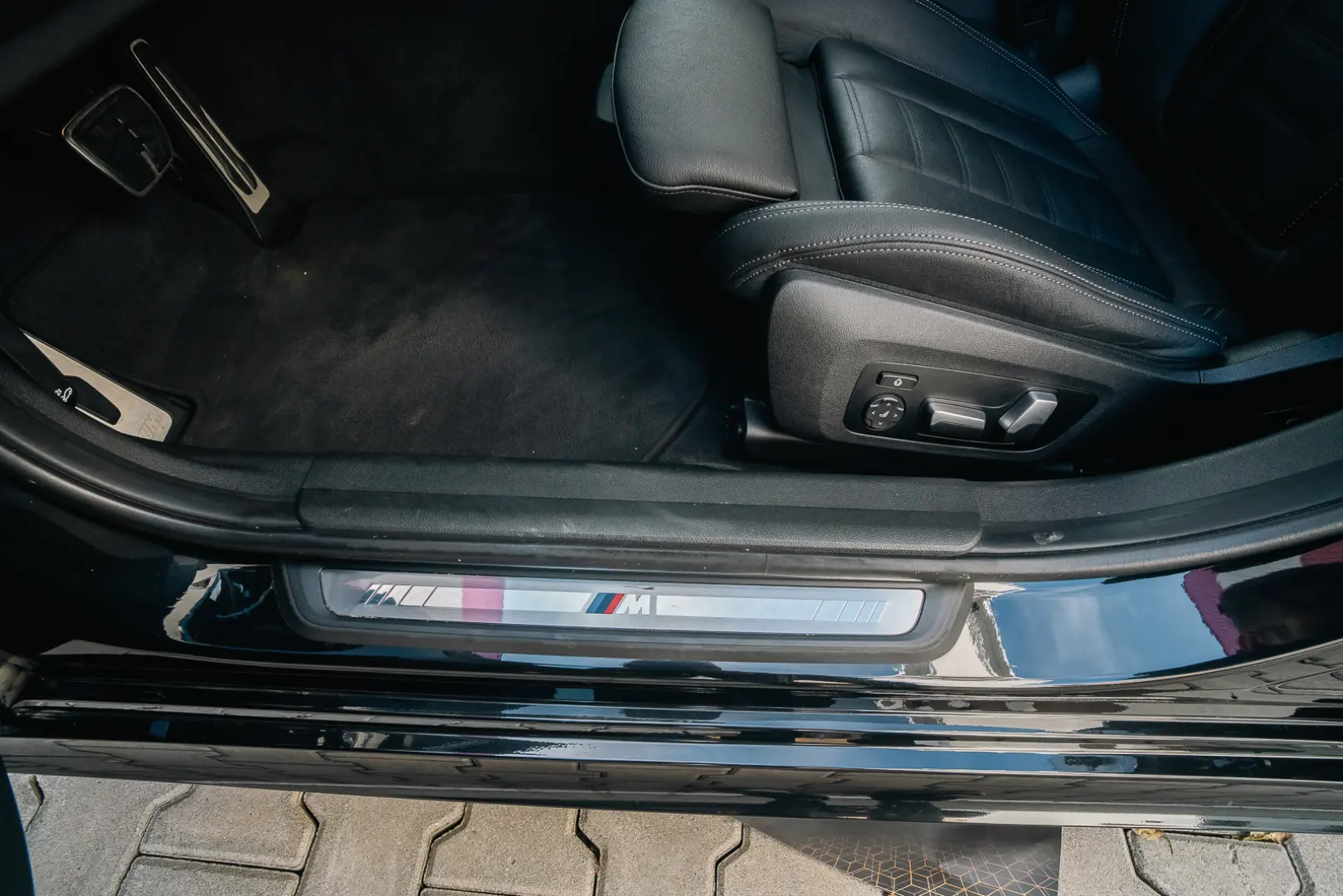 BMW Seria 3 330e xDrive M Sport