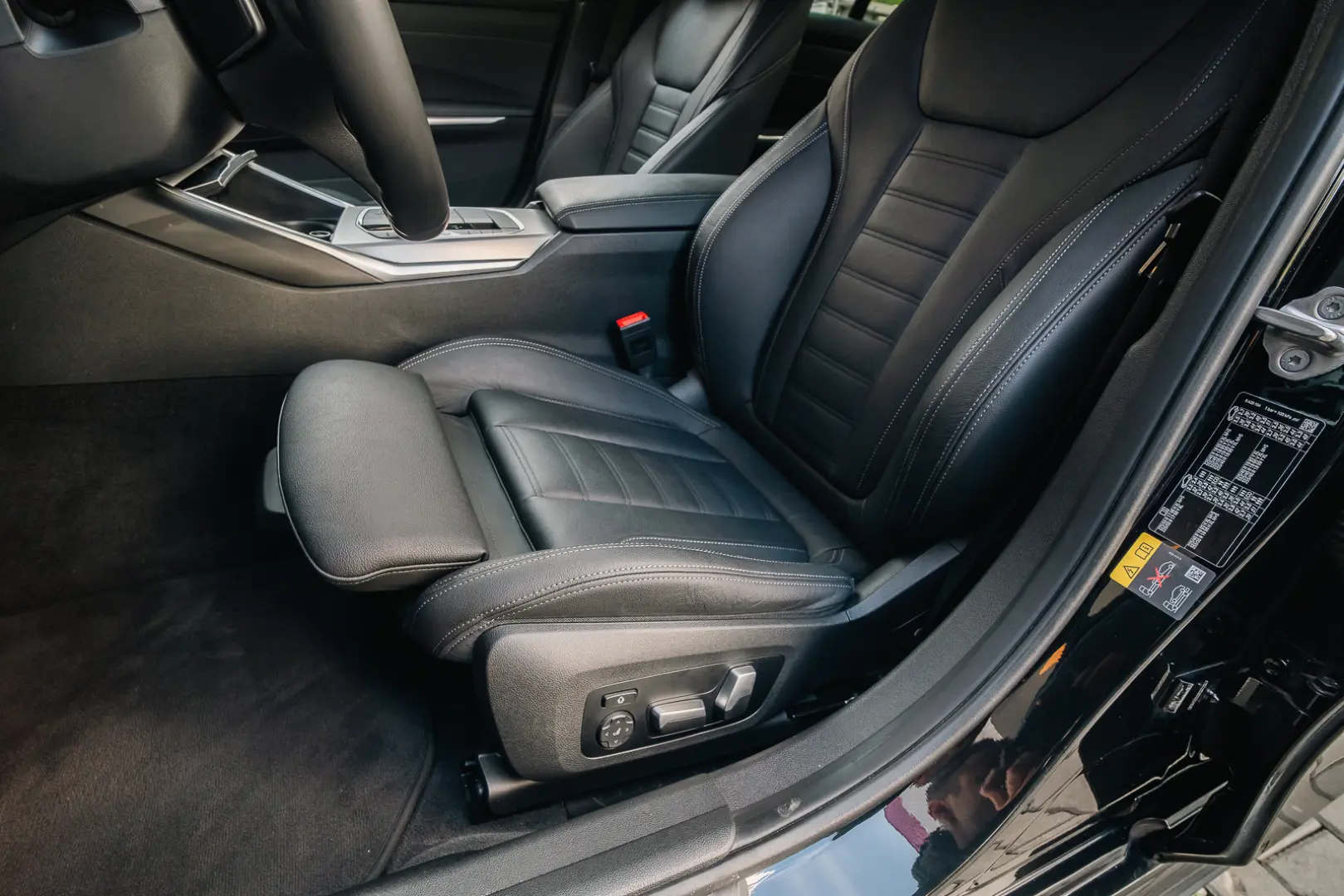 BMW Seria 3 330e xDrive M Sport