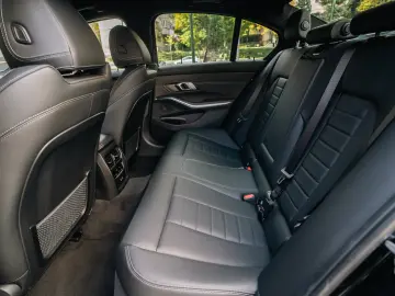 BMW Seria 3 330e xDrive M Sport