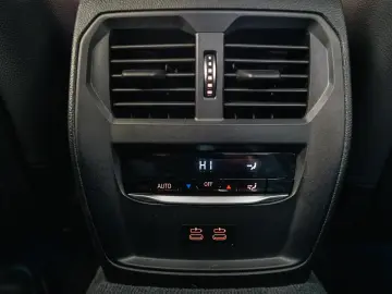 BMW Seria 3 330e xDrive M Sport