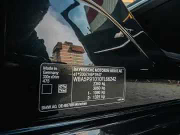 BMW Seria 3 330e xDrive M Sport