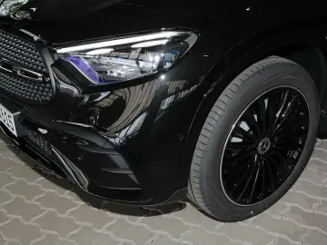 GLC 300 d 4M AMG Night+MBUX+360°+Pano+AHK+Distro
