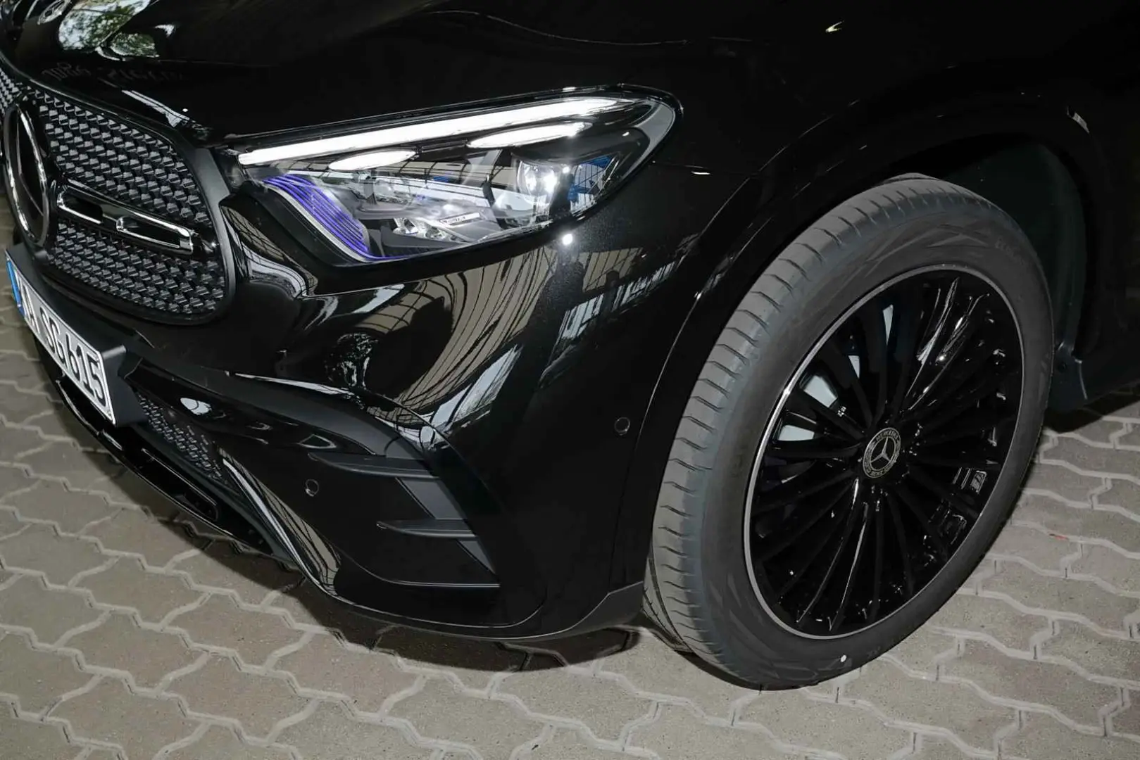 GLC 300 d 4M AMG Night+MBUX+360°+Pano+AHK+Distro