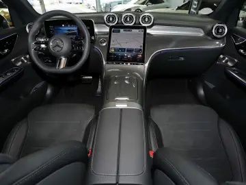 GLC 300 d 4M AMG Night+MBUX+360°+Pano+AHK+Distro