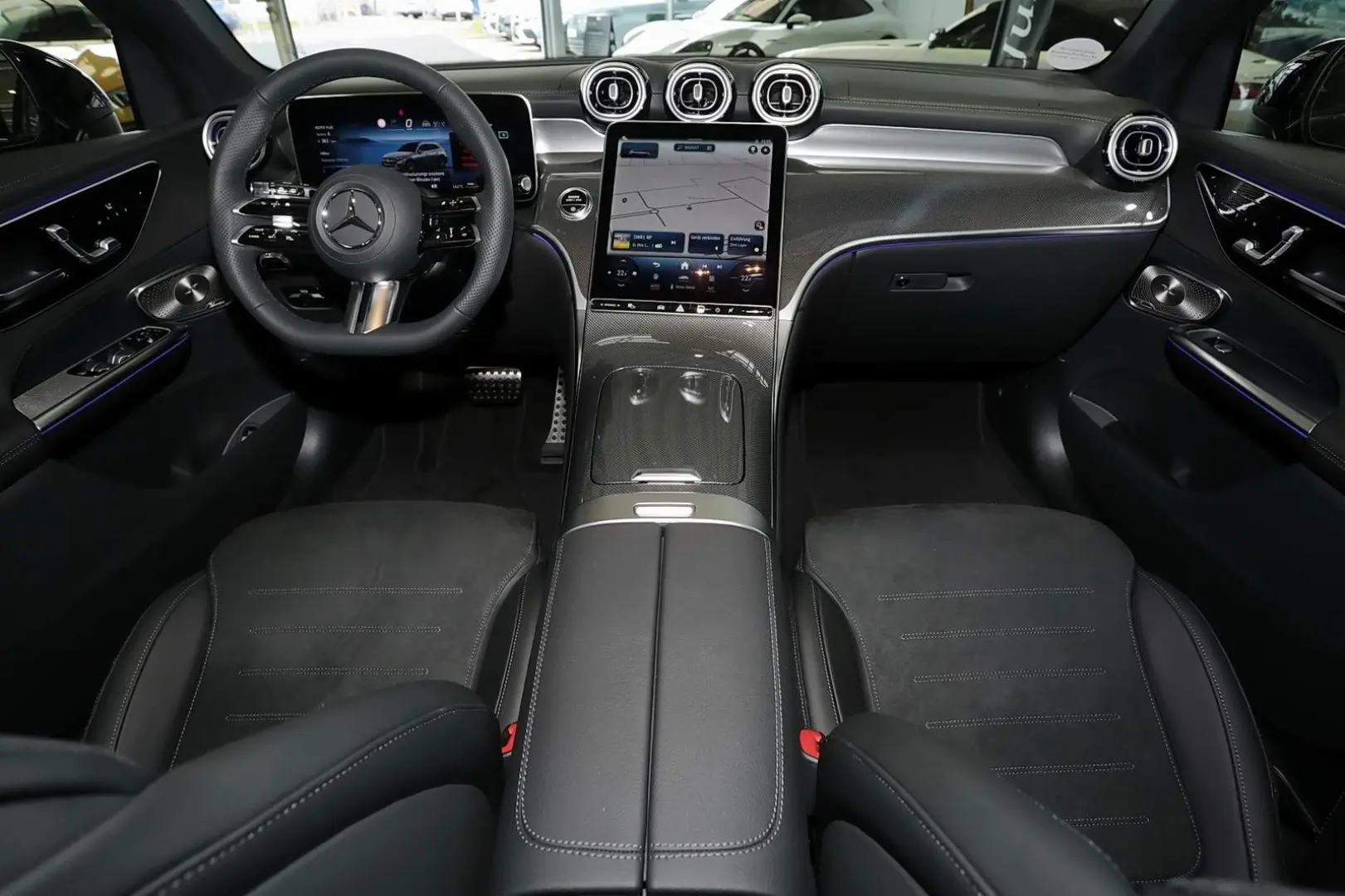 GLC 300 d 4M AMG Night+MBUX+360°+Pano+AHK+Distro