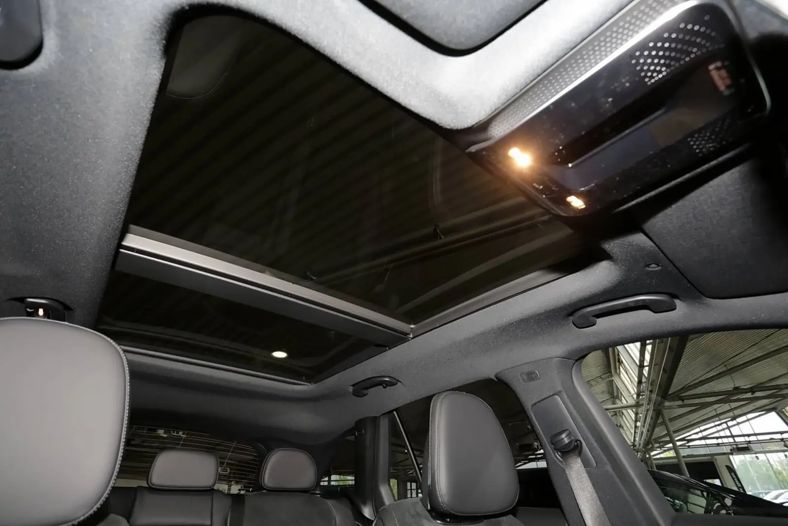 GLC 300 d 4M AMG Night+MBUX+360°+Pano+AHK+Distro