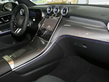 GLC 300 d 4M AMG Night+MBUX+360°+Pano+AHK+Distro