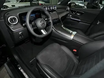 GLC 300 d 4M AMG Night+MBUX+360°+Pano+AHK+Distro