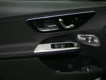 GLC 300 d 4M AMG Night+MBUX+360°+Pano+AHK+Distro