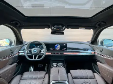 750e Lim xDrive M Sport*Integral*Pano Sky*Lounge