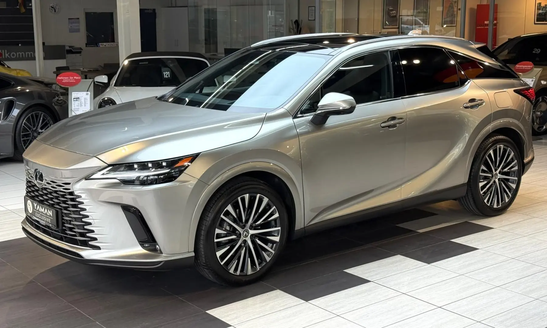 RX 450 h+ E-Four Executive