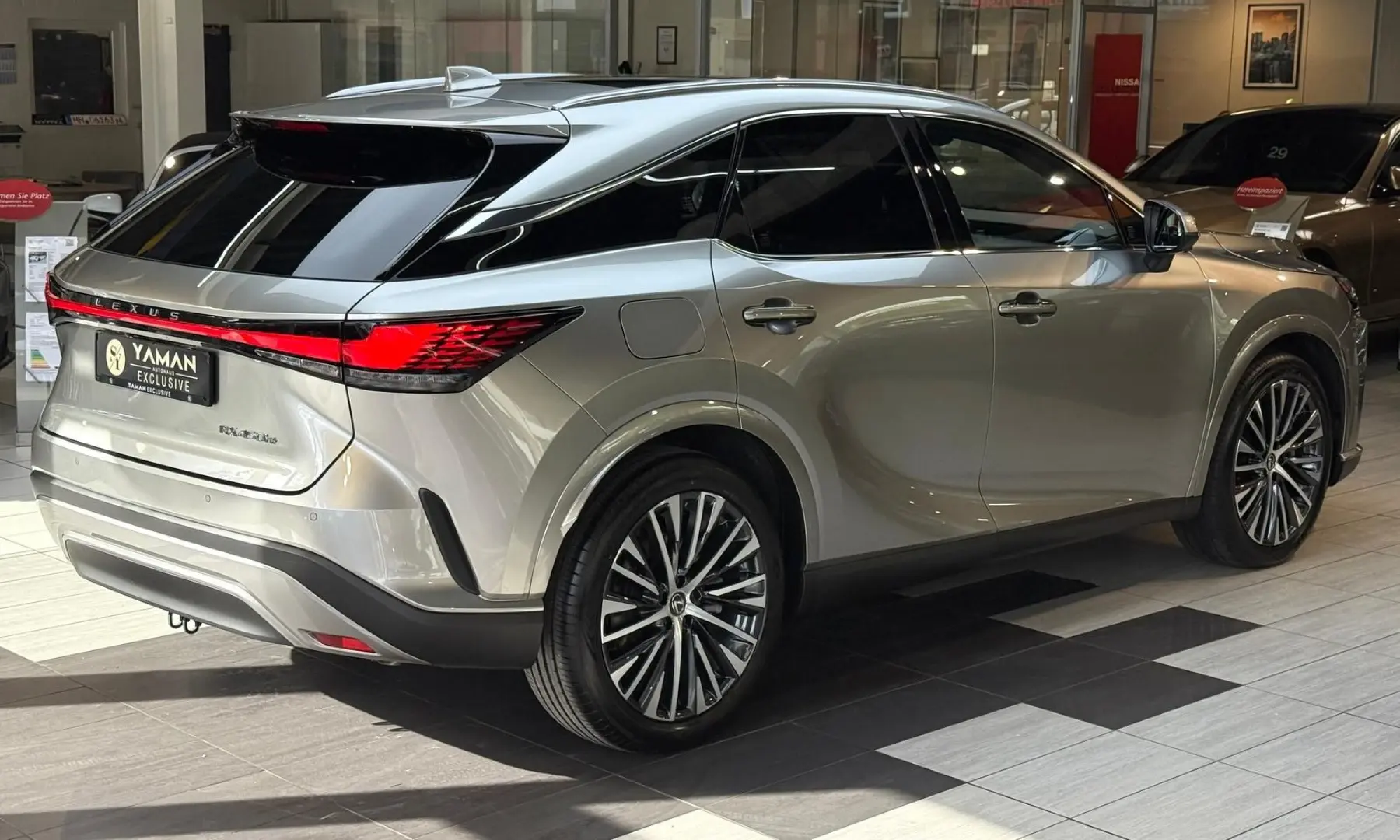 RX 450 h+ E-Four Executive