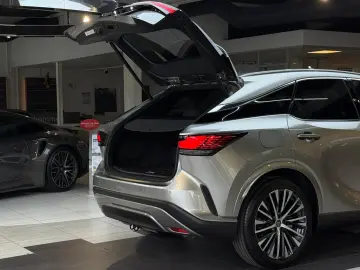 RX 450 h+ E-Four Executive