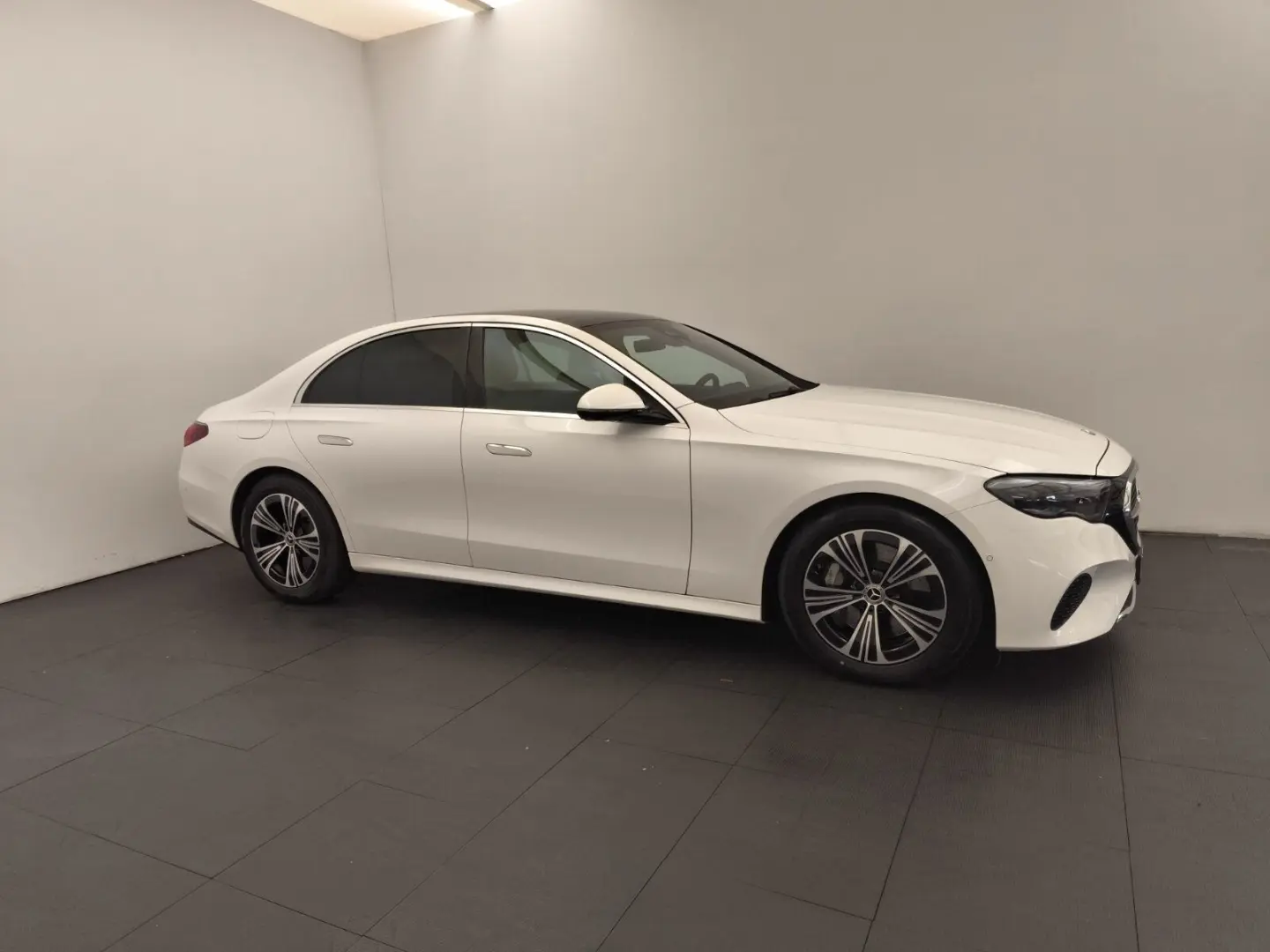 E 450 d 4M Ava Advanced Plus Leder Pano Distro 3