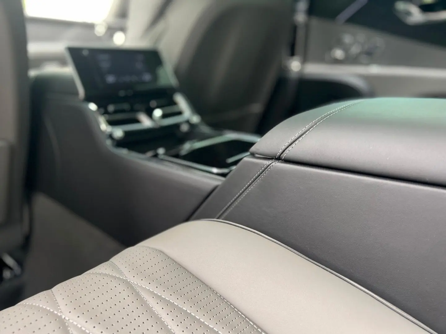 Bentley Flying Spur 6.0 W12 - Naim//TV
