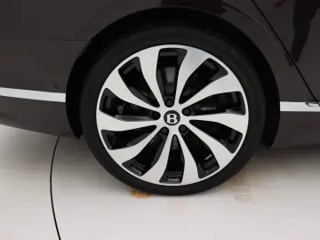Bentley Flying Spur Azure Hybrid